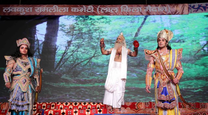 लवकुश रामलीला में दूसरे दिन बॉलीवुड सितारों ने बिखेरी चमक