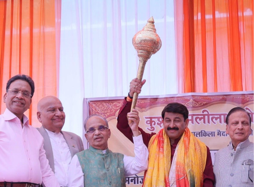 एक्टर, सिंगर, सांसद श्री मनोज तिवारी प्रभु श्रीराम को करवायेंगे नैयां पार